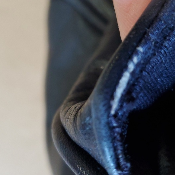 Etienne Aigner Vintage navy leather shoulder handbag 4 compartments - Picture 9 of 15